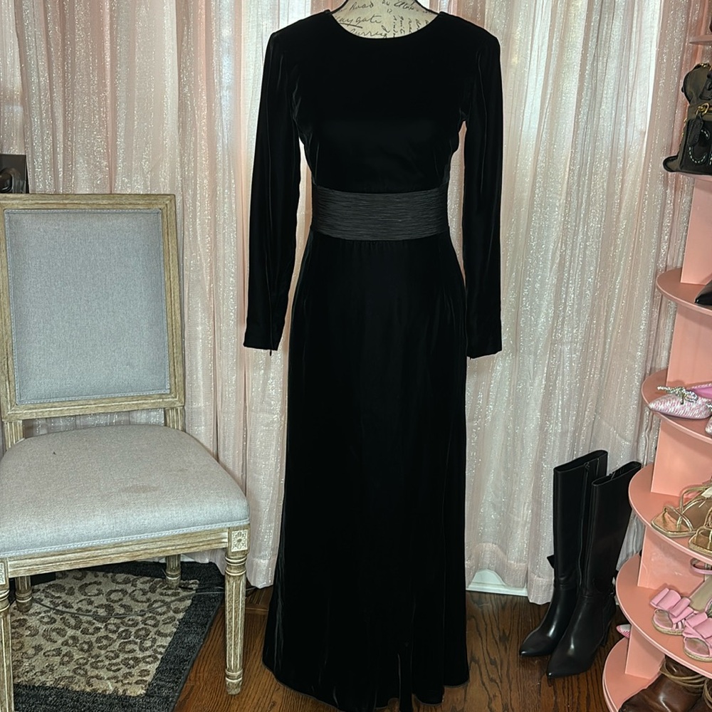 Armani Velvet formal dress NWT $1600 retail! 🖤🖤